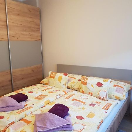 ザラカロシュHenrietta Apartmanhazアパートメント エクステリア 写真