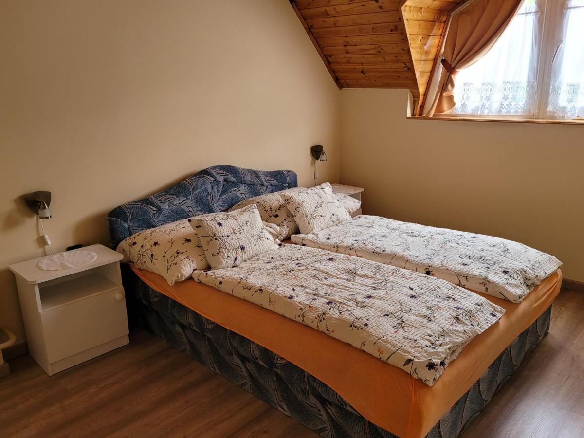 ザラカロシュHenrietta Apartmanhazアパートメント エクステリア 写真