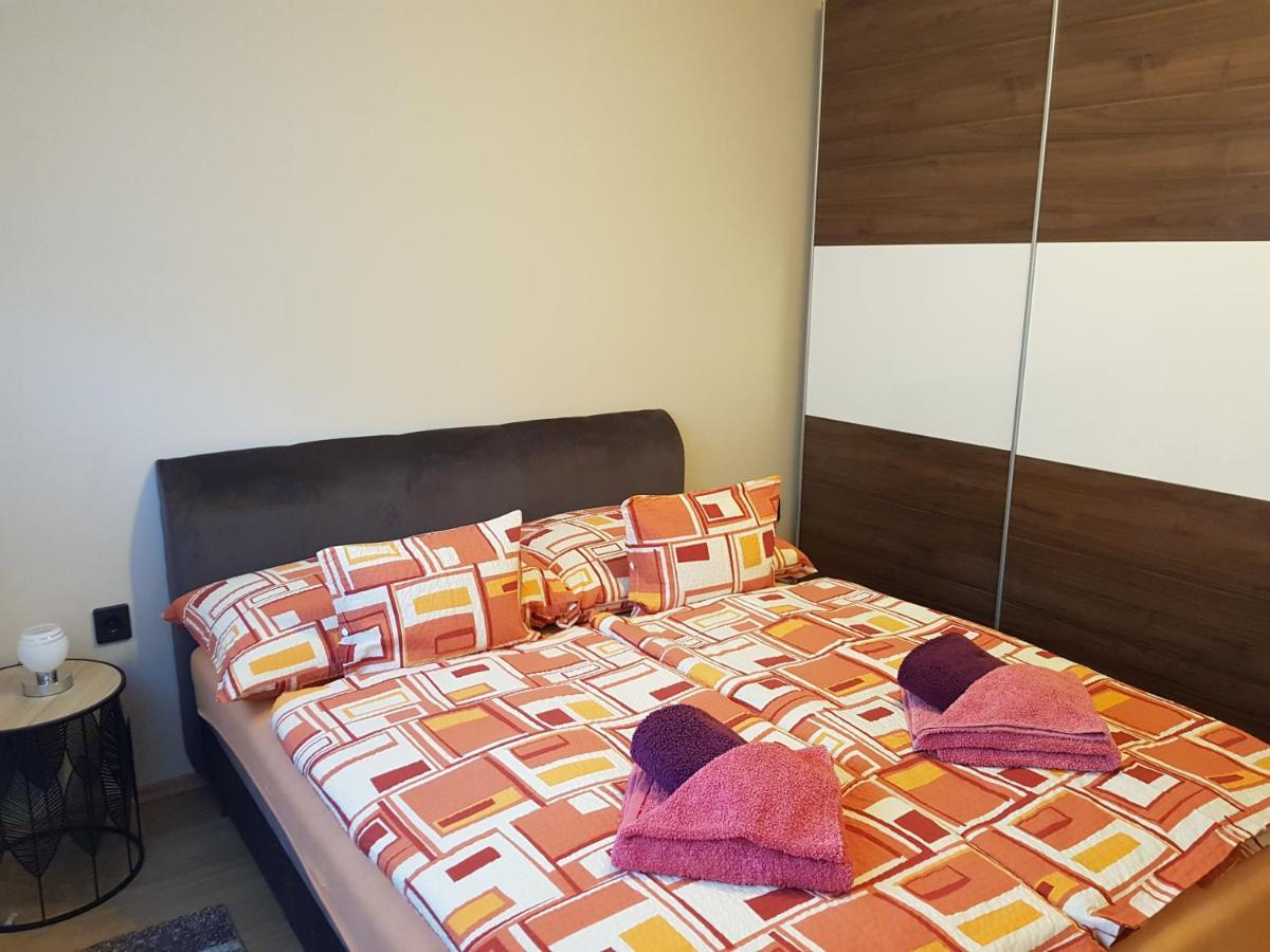 ザラカロシュHenrietta Apartmanhazアパートメント エクステリア 写真